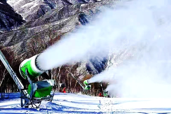 造雪機對滑雪場的作用您們了解多少呢？